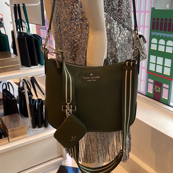 Kate Spade Rosie Crossbody
K5807 Pebbled Leather
Enchanted
NWT - Picture 13 of 16